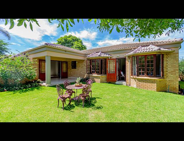 3 BEDROOM CLUSTER RENTED IN DOUGLASDALE